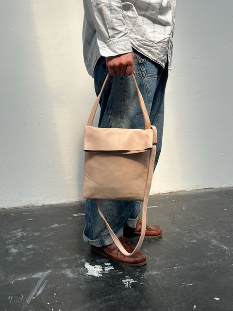 AB 131 Messenger Bag Rose