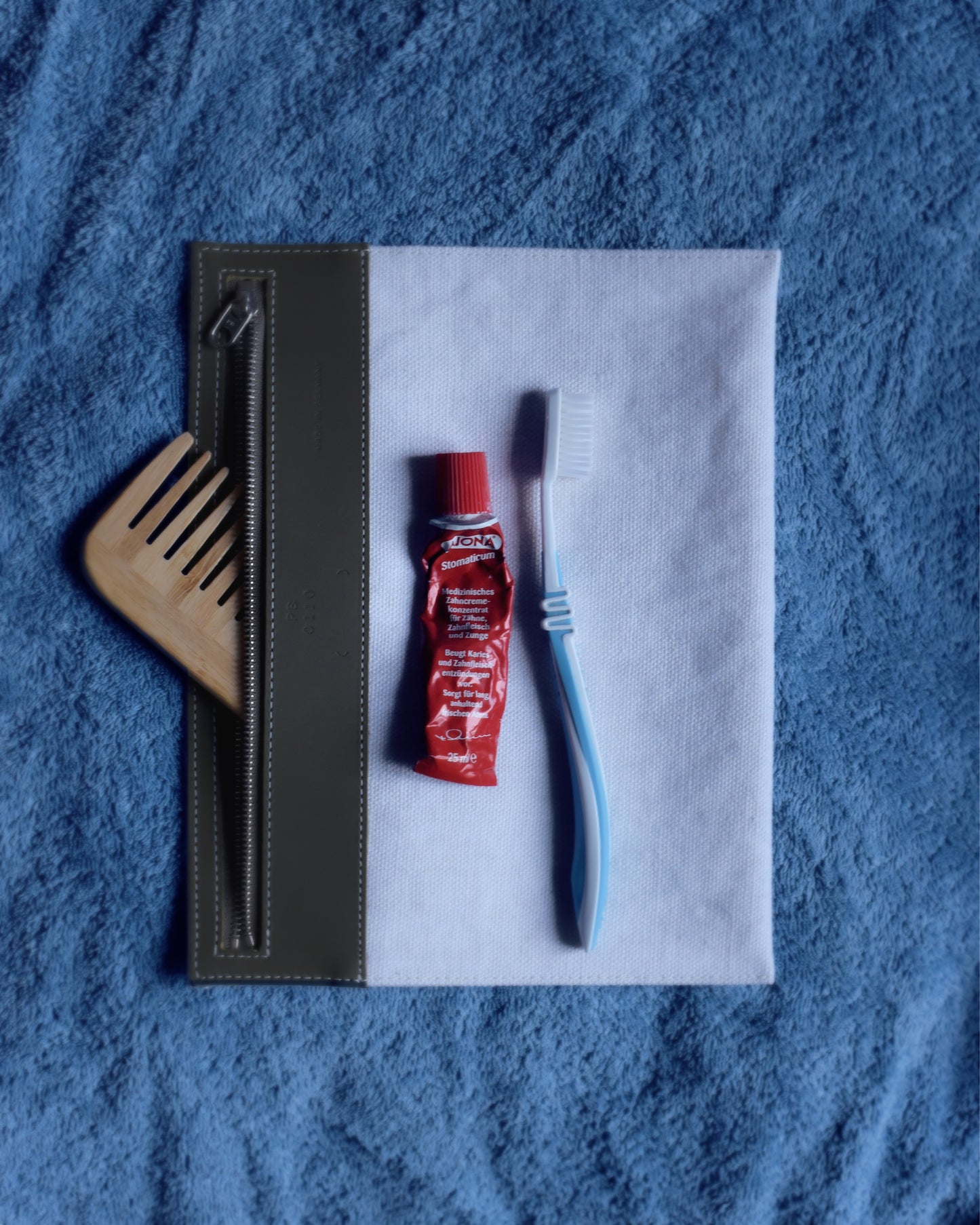 AB 126 Pouch Light Tan