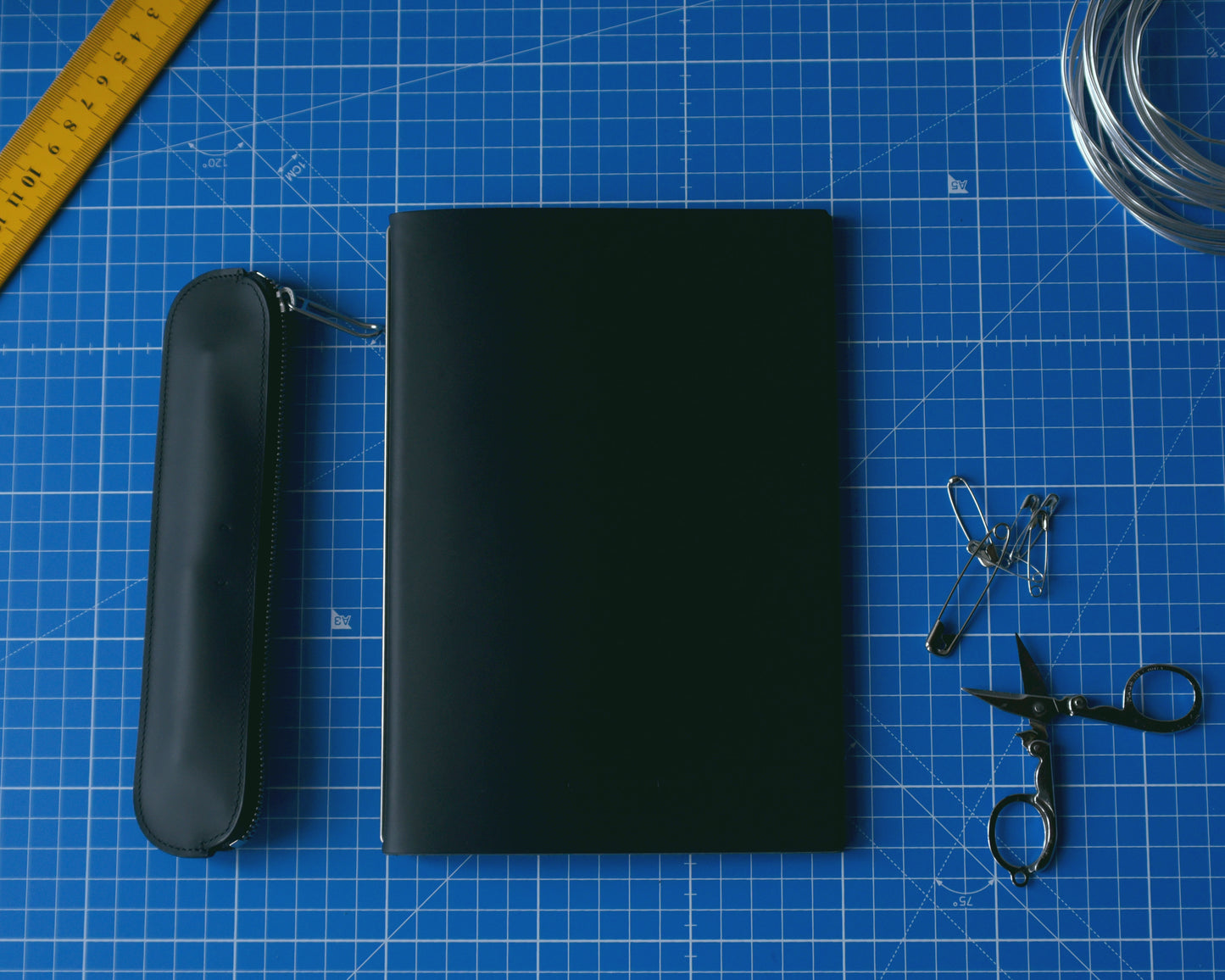 PX 1 Notizbuch Schwarz