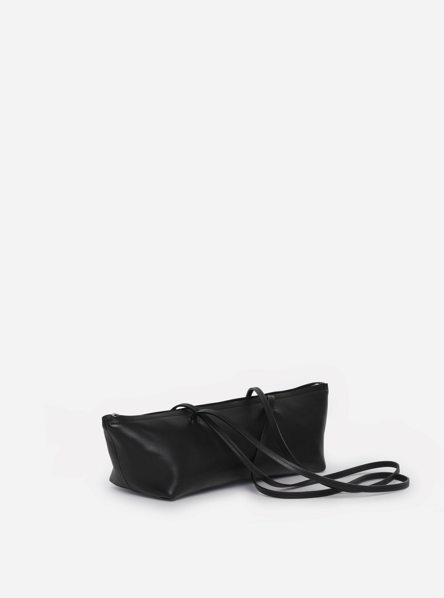 AB 124 Schultertasche Schwarz