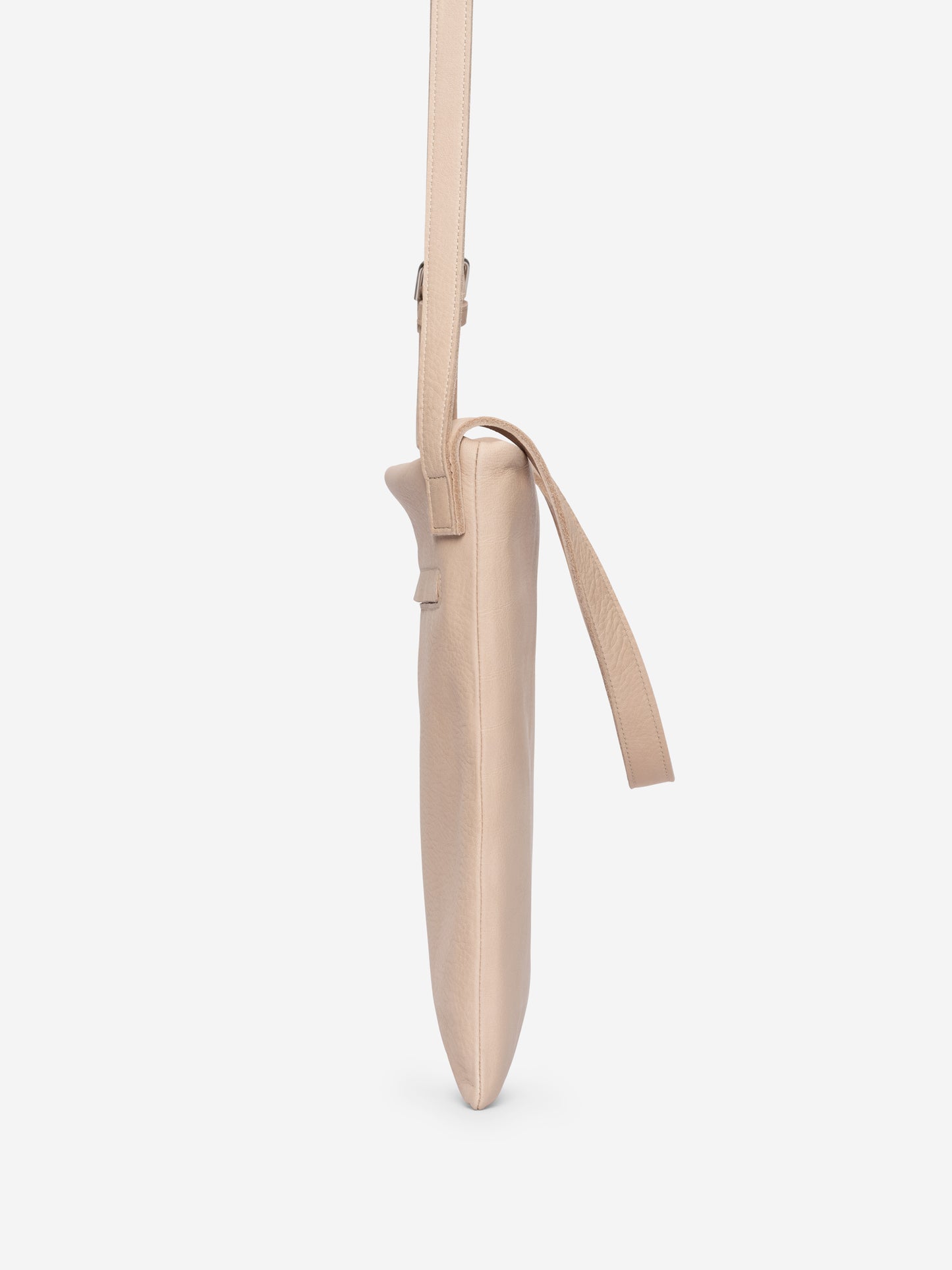 AB 131 Messenger Bag Natural