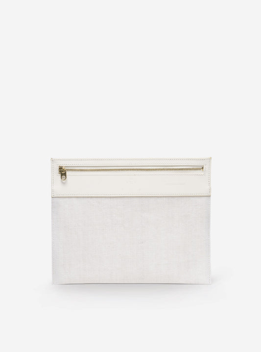 AB 126 Pouch Weiss