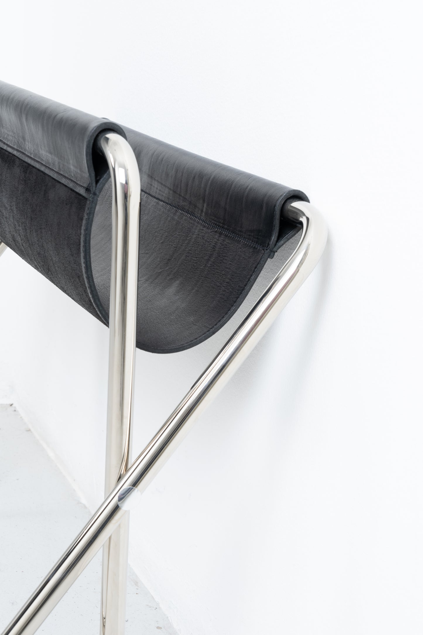 PB 0110 x TECTA C4 Hocker Schwarz