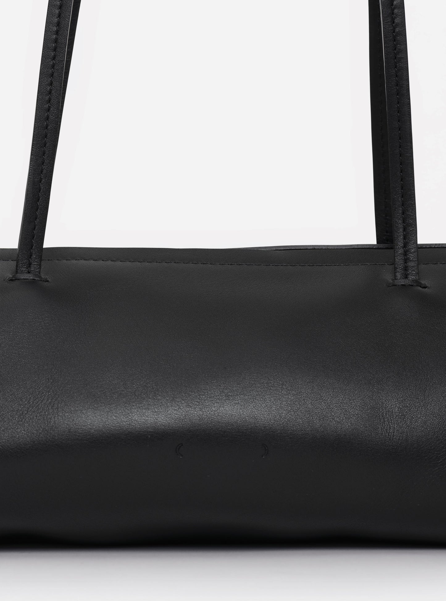 AB 124 Schultertasche Schwarz